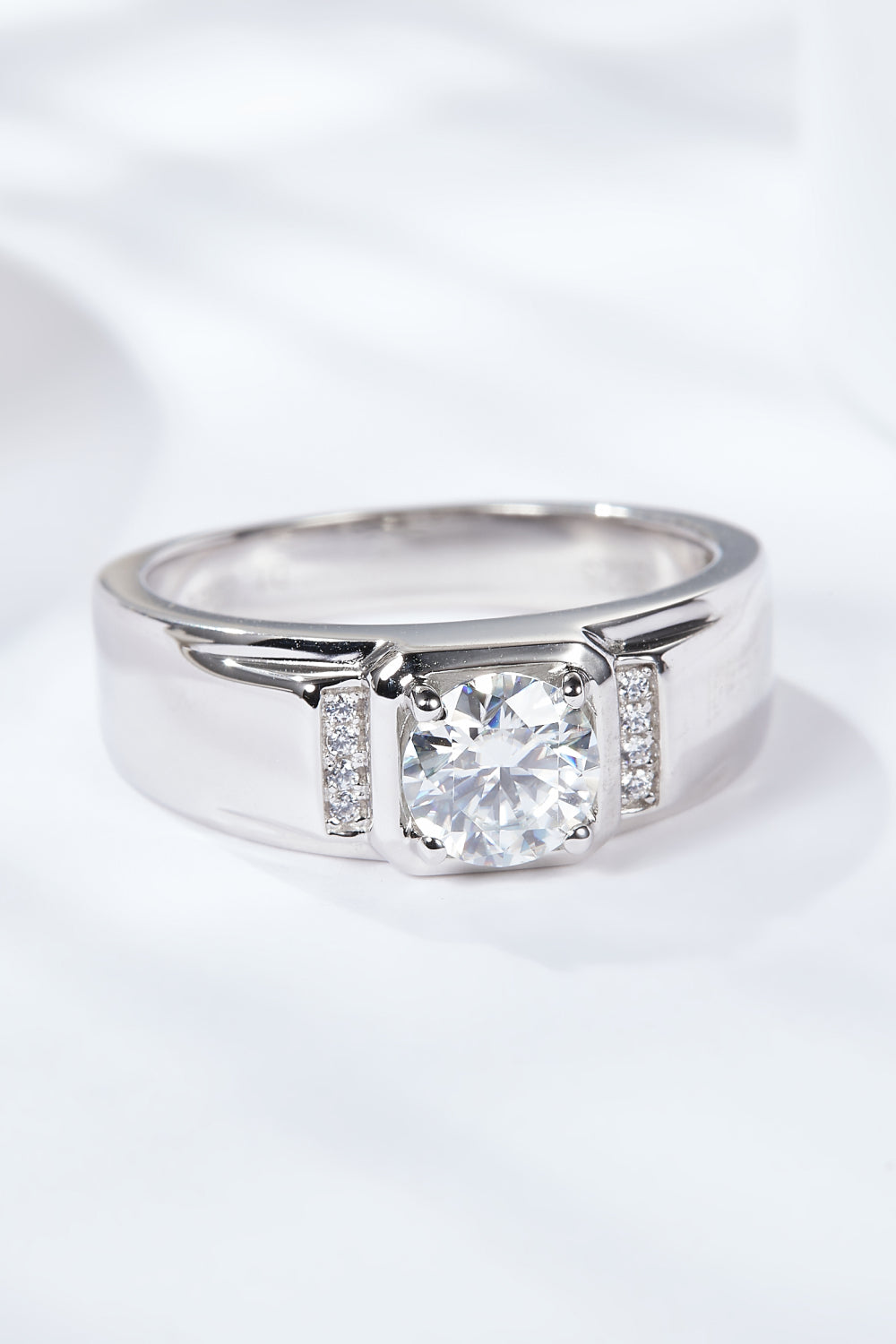 ASO From The Heart 1 Carat Moissanite Ring