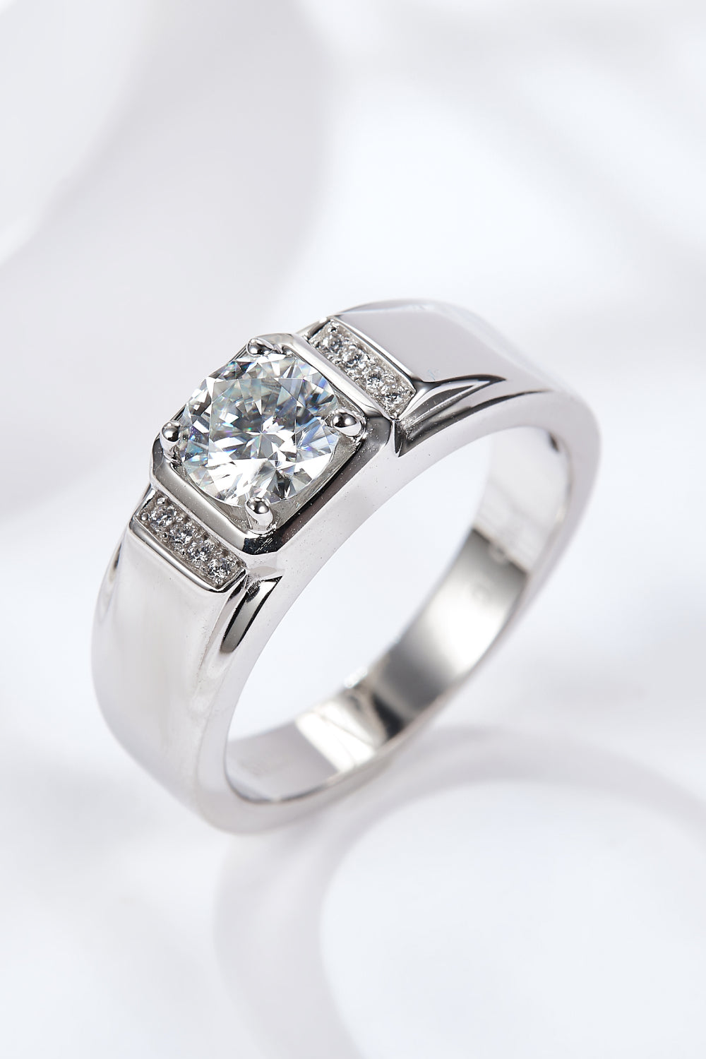 ASO From The Heart 1 Carat Moissanite Ring